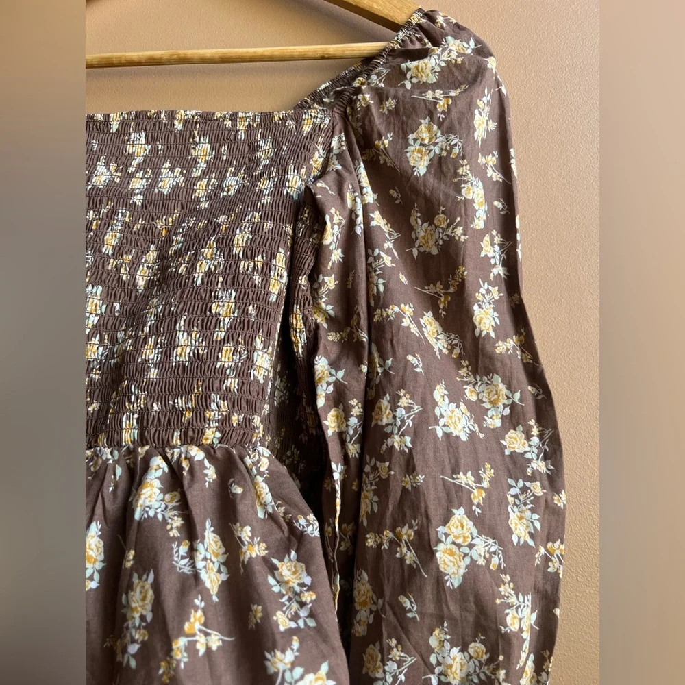 NWT Brown & Yellow Floral Smocked Long Puff Sleeve Women's Top. Size S.